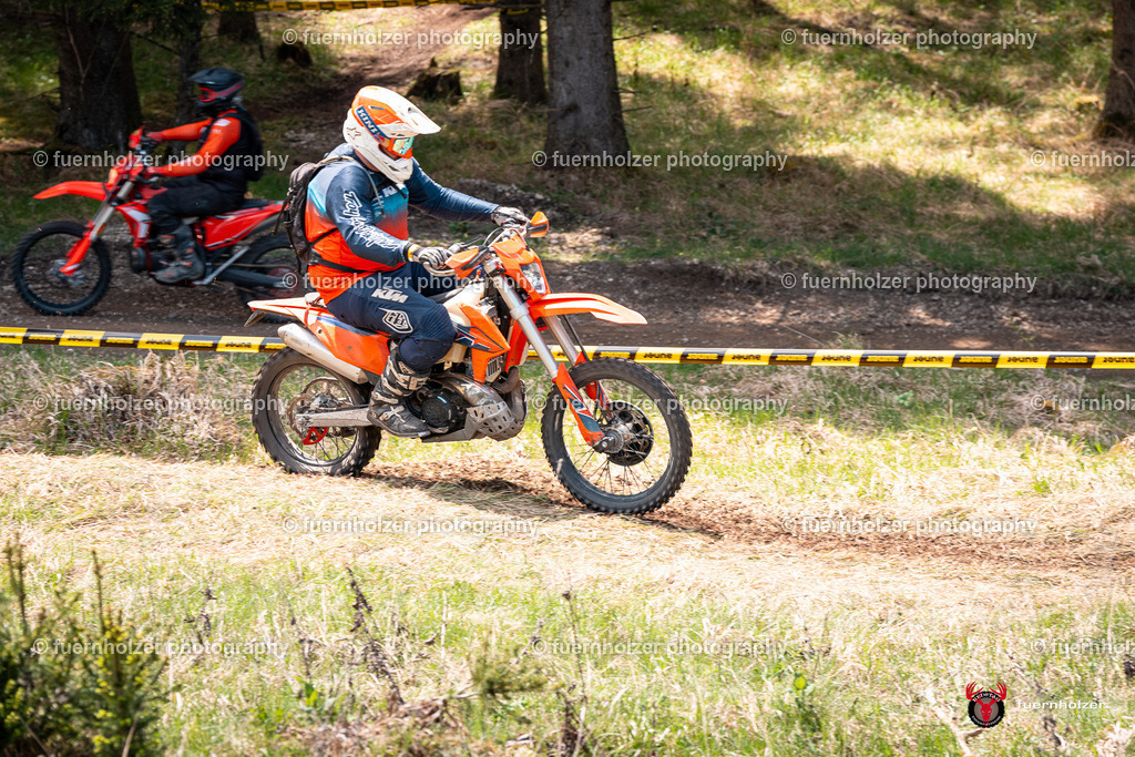 fuernholzer_250501-C2-268 | Fotografische Impressionen von der Red Stag Enduro Extreme by fuernholzer-photography.com. Endurosport in Österreich fotografisch festgehalten von fuernholzer. Auftragsfotografie für Private, Gewerbefotos und Industriefotografie. Eventfotografie, Sportfotografie und Motorsportfotografie. Anbieter von Fotoworkshops, Fototraining, fotografischen Vorträgen und Fotoseminaren.