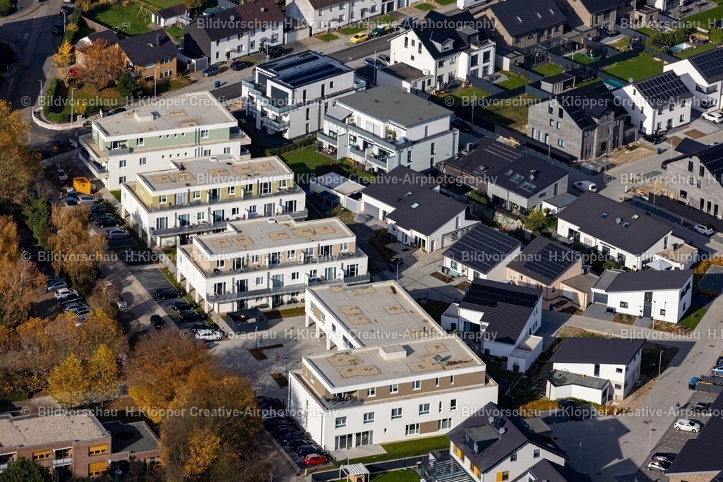 Luftbilder Herzogenrath-7377 | Luftbildfotografie Wohngebiet - Mischbebauung der Mehr- und Einfamilienhaussiedlung an der Thiergartenstraße in Herzogenrath im Bundesland Nordrhein-Westfalen, Deutschland - Realisiert mit Pictrs.com