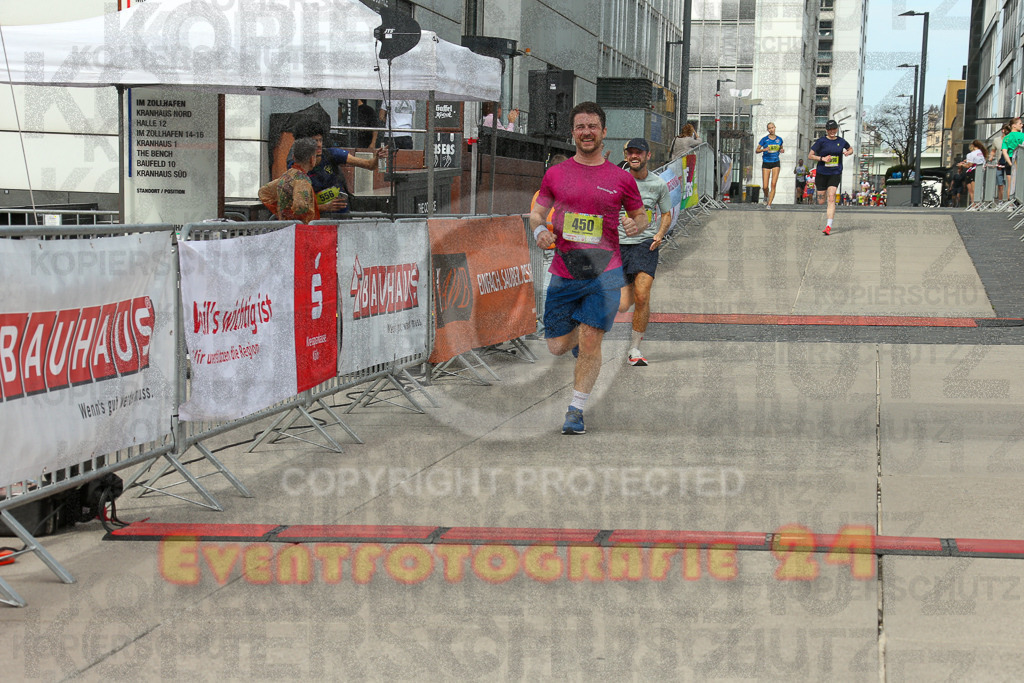 250920_1325_EX1_4419 | Sportfotografie im Rhein-Sieg Kreis, Köln, Bonn, NRW, Rheinland Pfalz, Hessen, etc. Unser Tätigkeitsfeld umfasst den Laufsport vom Volkslauf über den Marathon, Duathlon, Triathon bis zum Ultralauf wie Kölnpfad Ultra oder Schindertrail.