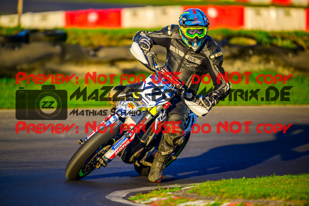 MaZZes_Fotomatrix_20251003_6007705_0419 | S4