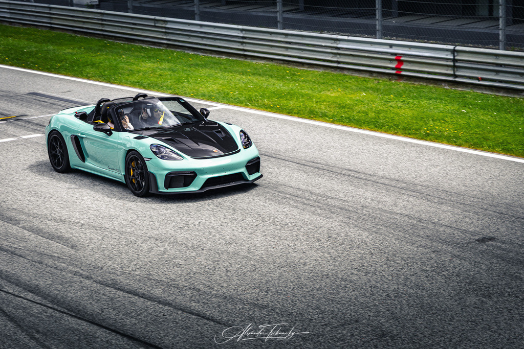 R6AT3410 _Alexander Tschuncky | Entdecken Sie die faszinierende Welt von Alexander Tschuncky Arts: Kreative Fotografie, atemberaubende Automobilkunst und hochwertiger Bilderdruck. Lassen Sie sich inspirieren! - Realisiert mit Pictrs.com