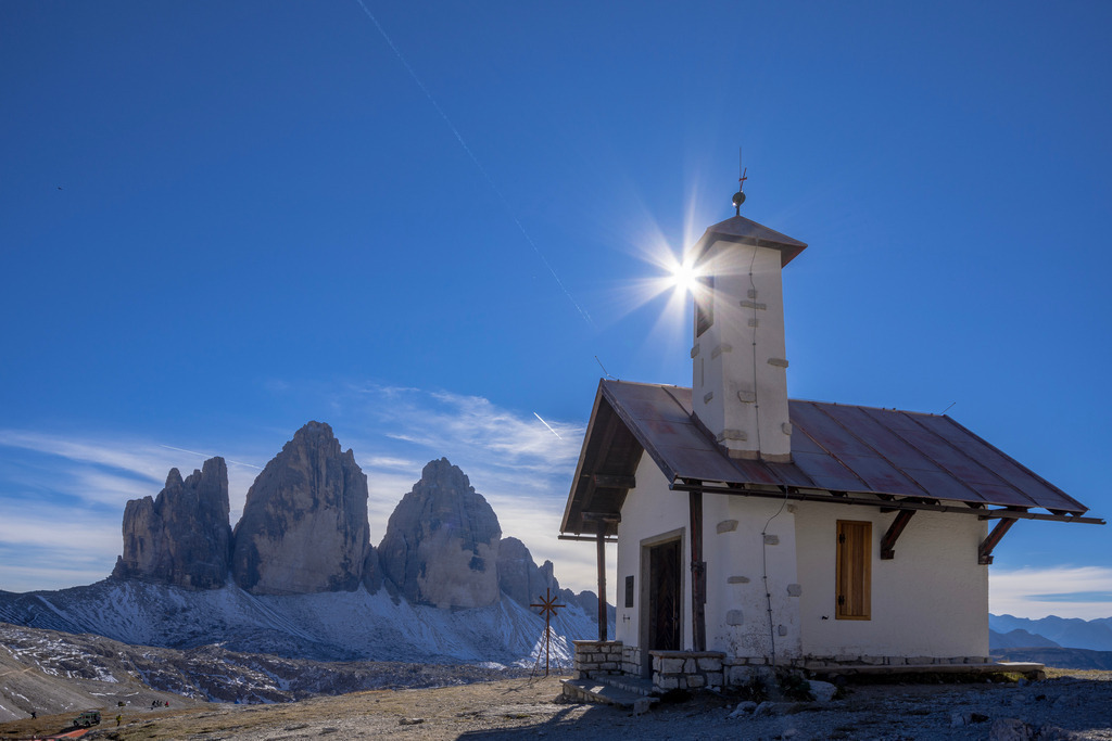 Dreizinnenkapelle | Kleine Kapelle gegenüber der Dreizinnen - Realisiert mit Pictrs.com