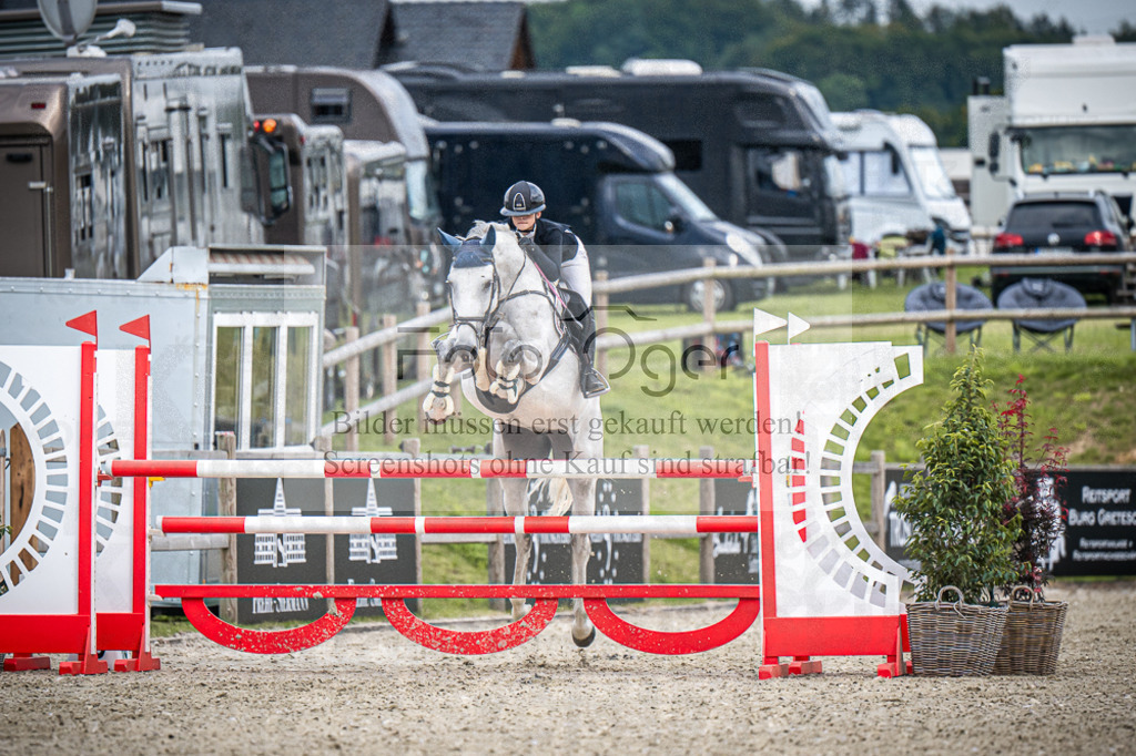 DOS_4560 | Entdecke hochwertige Reitturnierfotos von Foto Oger. Professionell, emotional und authentisch – jetzt Lieblingsmomente im Shop bestellen.Deutschlandweite Turnierfotografie. - Realisiert mit Pictrs.com