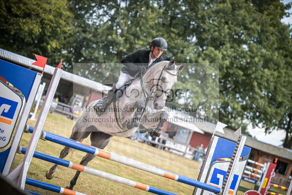 DOS_0174 | Entdecke hochwertige Reitturnierfotos von Foto Oger. Professionell, emotional und authentisch – jetzt Lieblingsmomente im Shop bestellen. - Realisiert mit Pictrs.com