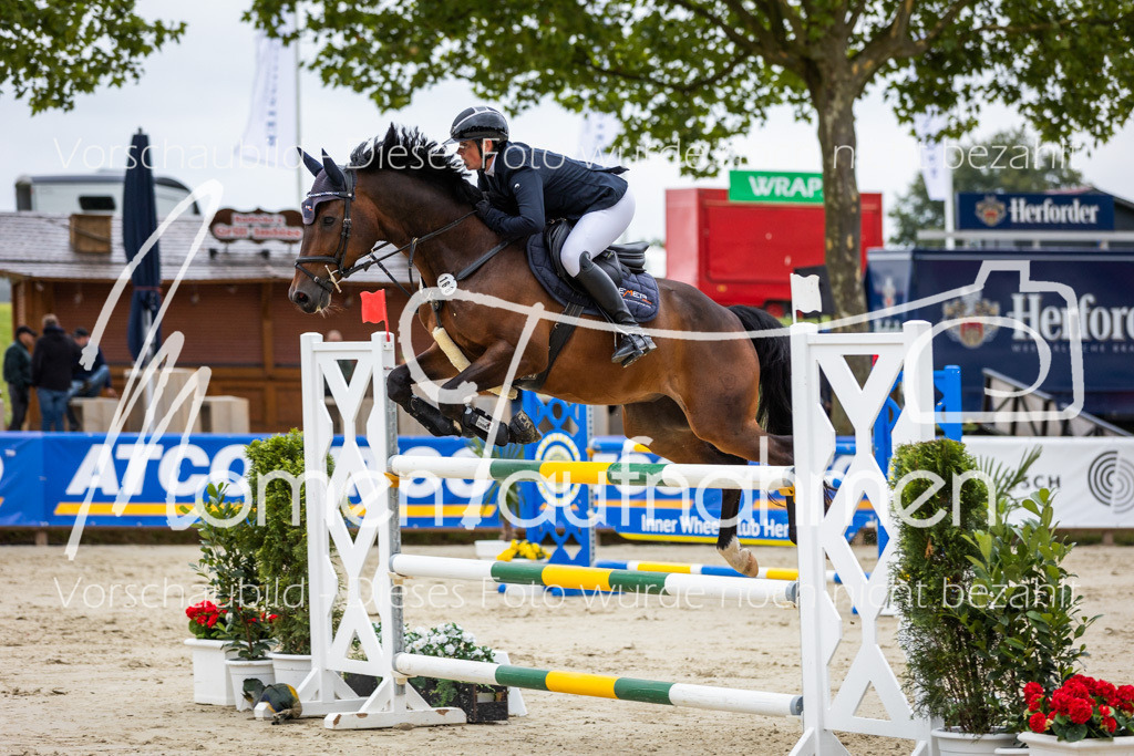 BHO-2PhSpr-M-127 | MomenTaufnahmen Pferdesportfotos