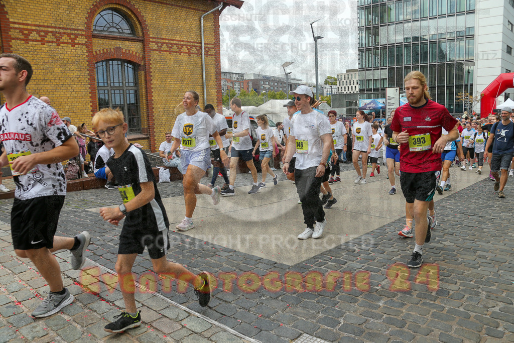 250920_1302_EX1_3876 | Sportfotografie im Rhein-Sieg Kreis, Köln, Bonn, NRW, Rheinland Pfalz, Hessen, etc. Unser Tätigkeitsfeld umfasst den Laufsport vom Volkslauf über den Marathon, Duathlon, Triathon bis zum Ultralauf wie Kölnpfad Ultra oder Schindertrail.