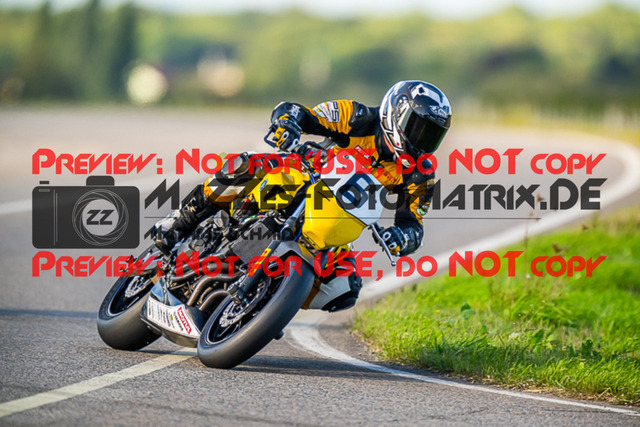 MaZZes_FotoMatrix_220917_1840 | TWIN CUP