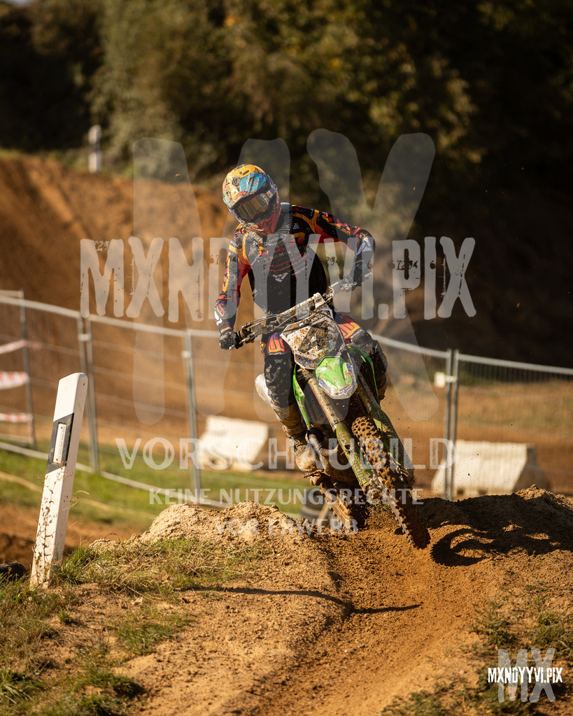 866A4068 | mxndyyvipix