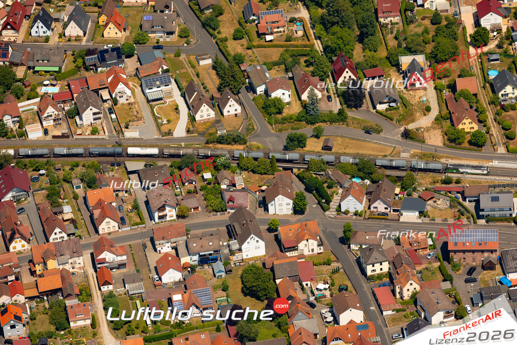 Das Luftbild zeigt : Langenprozelten Gemünden am Main - Die Luftaufnahme wurde 2023 vom UL-Flugzeug aus erstellt ( keine Drohne ) - Hochauflösende Luftaufnahme - Für grossformatige Ausdrucke geeignet. Die Geschenkidee !Mit Lizenz und Bildrechte bestellbar