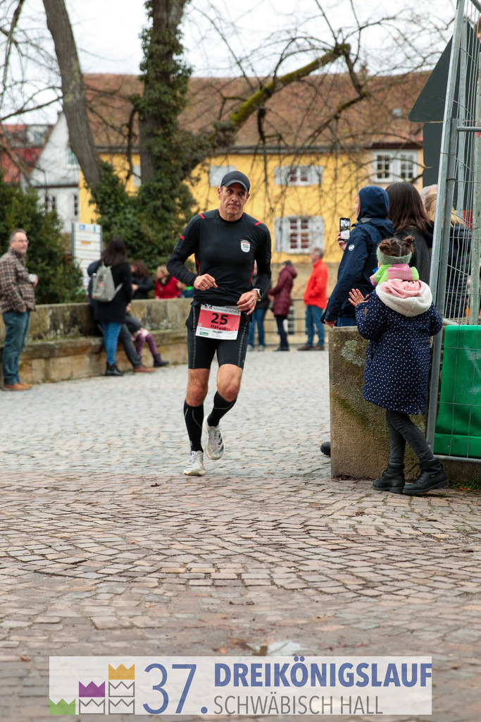 VR Bank Hauptlauf 10000m | 3 Koenigslauf 2023 - Realisiert mit Pictrs.com