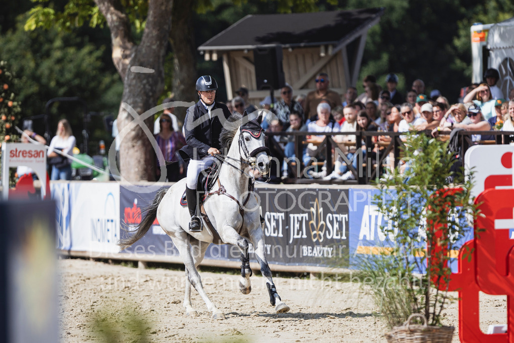 250713_BHO_S2-Spr_GP-928 | Deine schönsten Turniermomente als professionelle Fotos! Entdecke hochwertige Pferdesport-Fotografie im Online-Shop. Jetzt Fotos finden & bestellen!