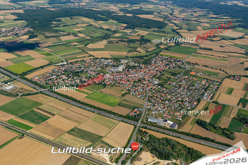 Das Luftbild der Stadt Eggolsheim wurde 2020 vom Flugzeug heraus erstellt (keine Drohne) Aufnahmehöhe ca.400 Meter- hohe Auflösung und Qualität garantiert!