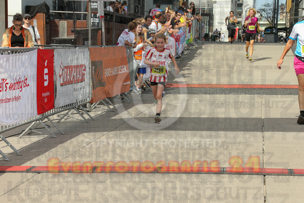 250920_1339_EX1_6093 | Sportfotografie im Rhein-Sieg Kreis, Köln, Bonn, NRW, Rheinland Pfalz, Hessen, etc. Unser Tätigkeitsfeld umfasst den Laufsport vom Volkslauf über den Marathon, Duathlon, Triathon bis zum Ultralauf wie Kölnpfad Ultra oder Schindertrail.