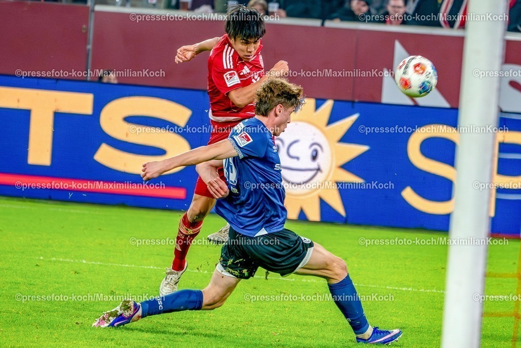 xKKUx16012601028 | 16.01.2026, xkkux, Fußball, Fortuna Düsseldorf - Arminia Bielefeld, 2. Fußball Bundesliga, Merkur Spiel-Arena, Saison 2025 2026: Satoshi Tanaka (Fortuna Düsseldorf #16)  im Zweikampf gegen  Maximilian Großer (Arminia Bielefeld #19)   DFB regulations prohibit any use of photographs as image sequences and or quasi-video.
