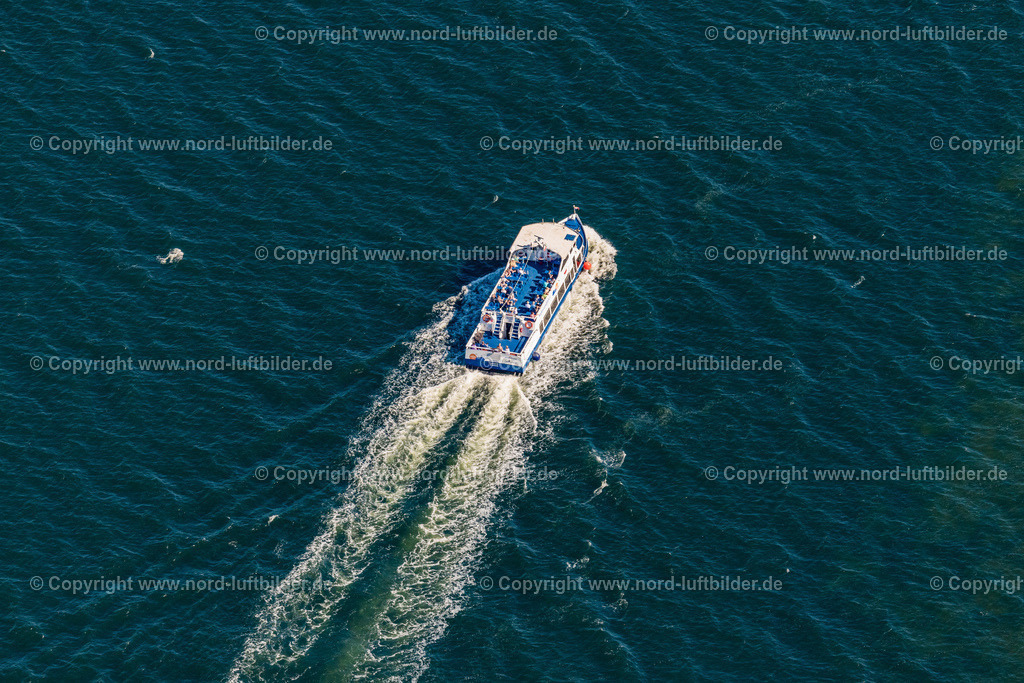 Wismar_Ms_Hanseat_Adler_Schiffe_ELS_6001100822 | HANSESTADT WISMAR 10.08.2022 Passagier- und Fahrgastschiff Reederei Adler Schiffe " MS Hanseat " in Hansestadt Wismar im Bundesland Mecklenburg-Vorpommern, Deutschland. // Passenger ship Reederei Adler ships " MS Hanseat " in Hanseatic City of Wismar in the state Mecklenburg - Western Pomerania, Germany. Foto: Martin Elsen