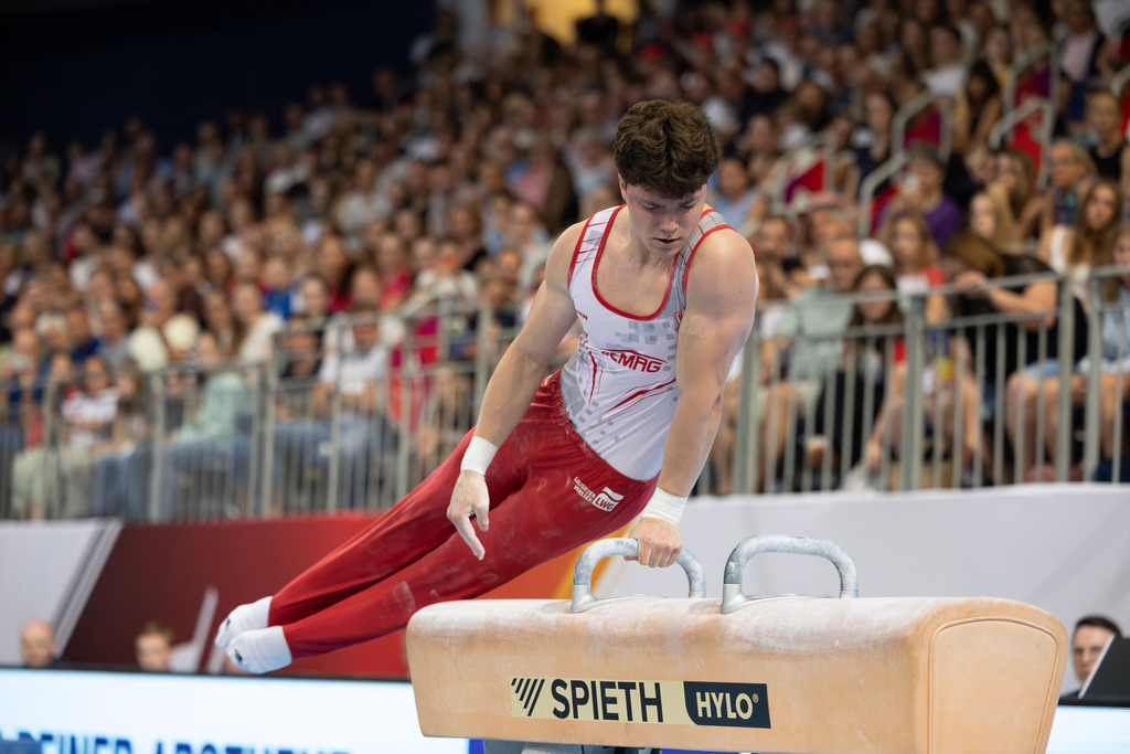 DM Finals 2026; Gerätfinals Männer Pauschenpferd | DM Finals 2026; Gerätfinals Männer Pauschenpferd***Radomyr Stelmakh bei seiner Übung - Realisiert mit Pictrs.com