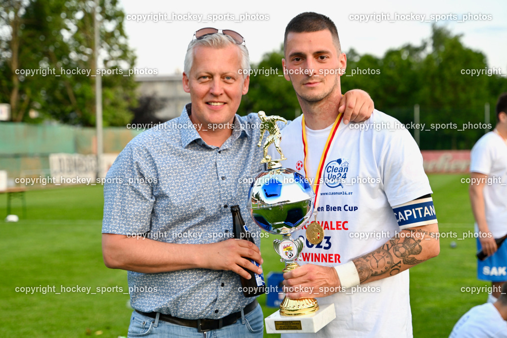 Villacher Bier Cup 2022/23 Siegerehrung SAK vs. SV Dellach Gail 17.6.2023 | hockey sports photos, Pressefotos, Sportfotos, hockey247, win 2day icehockeyleague, Handball Austria, Floorball Austria, ÖVV, Kärntner Eishockeyverband, KEHV, KFV, Kärntner Fussballverband, Österreichischer Volleyballverband, Alps Hockey League, ÖFB, 