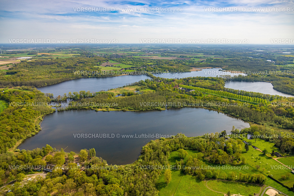 Nettetal240402867KrickenbeckerSeen | Luftbild, Schloss Krickenbeck an den Krickenbecker Seen, Naturschutzgebiet umgeben von Seen und Waldgebiet, Leuth, Nettetal, Niederrhein, Nordrhein-Westfalen, Deutschland