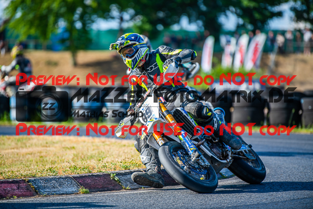 MaZZes_FotoMatrix_220528_6268-2 | Fotograf Mathias Schmid
Sportfotograf,
Eventfotograf,
Hochzeitsfotograf,
Portraitfotograf