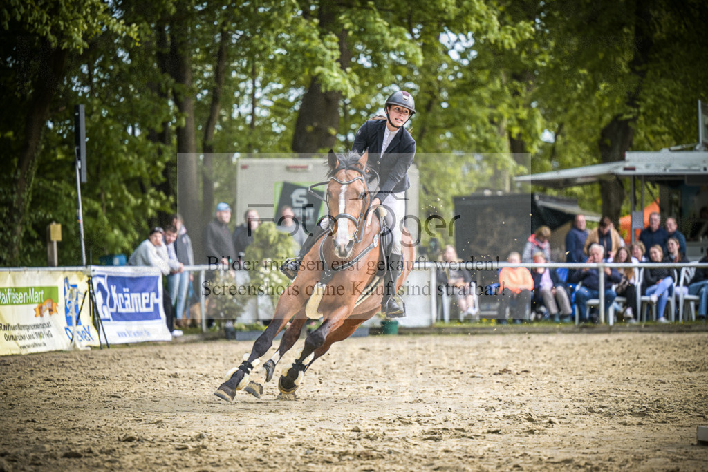 DOS_2549 | Entdecke hochwertige Reitturnierfotos von Foto Oger. Professionell, emotional und authentisch – jetzt Lieblingsmomente im Shop bestellen.Deutschlandweite Turnierfotografie. - Realisiert mit Pictrs.com