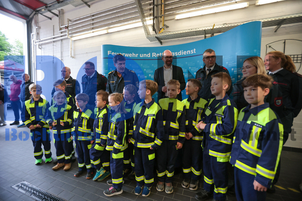 SES_KINFEU20250503-26 | bond - Realisiert mit Pictrs.com