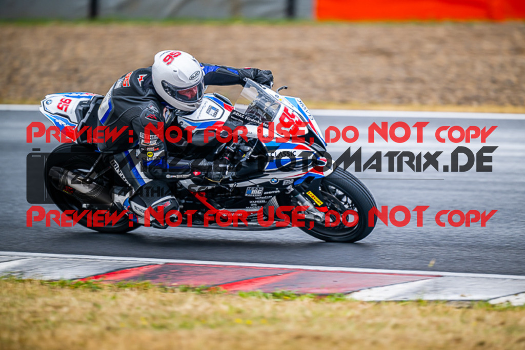 MaZZes_FotoMatrix_220625_7539 | PROSUPERSTOCK