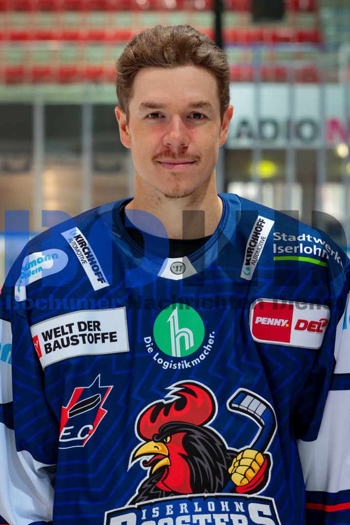 Deutsche Eishockey Liga (DEL): Iserlohn Roosters Teamshooting {date} -  | {headline}(Foto: Sebastian Sendlak / BOND) - Realisiert mit Pictrs.com