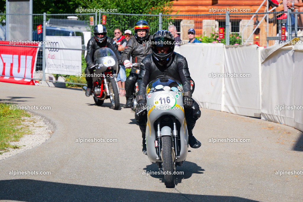 P1025811 | Erleben Sie atemberaubende, hochqualitative Fotos Ihrer Fahrt entlang der malerischen Alpenstraßen. Besuchen Sie alpineshots.com, um professionelle Aufnahmen Ihrer unvergesslichen Reise zu finden und zu kaufen - Realisiert mit Pictrs.com