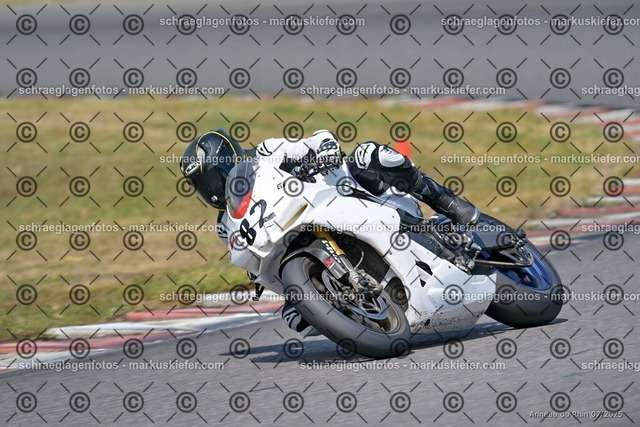 25bt04-1685 | markuskiefer.com - Realisiert mit Pictrs.com