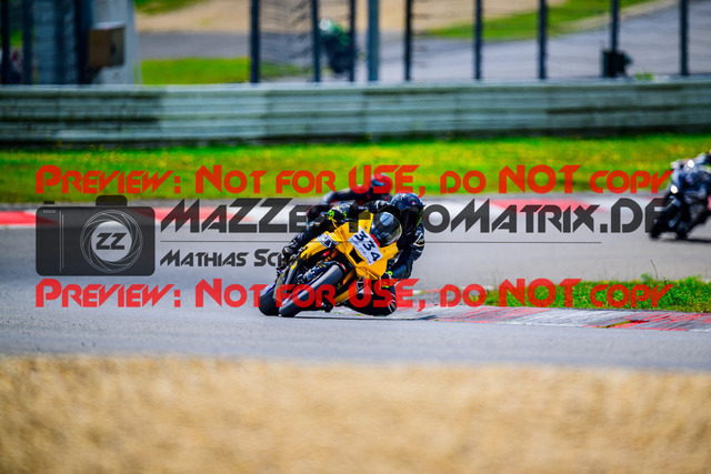 MaZZes_FotoMatrix_240717_6007705_9656 | WEISS