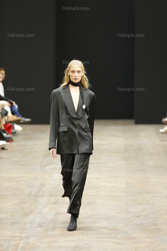 Bobkova auf der  MBFW Spring/Summer 2023 | Mercedes-Benz Fashion Week (MBFW)  Frühling / Sommer 2023 im Hotel Telegraphenamt Berlin in Berlin-Mitte. Die Kollektionen von Bobkova auf der MBFW Spring/Summer 2023. Das Bild zeigt Models mit der Kollektion von Bobkova.