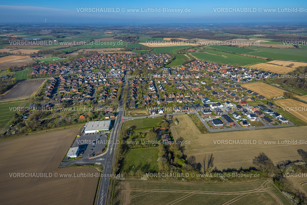 Nordkirchen250400567Capelle | Luftbild, Wohngebiet Ortsansicht Capelle, Bahnhofstraße mit Neubau Netto Supermarkt, rechts Wohnhäuser Neubau Baugebiet Zur Brede, Capelle, Nordkirchen, Münsterland, Nordrhein-Westfalen, Deutschland