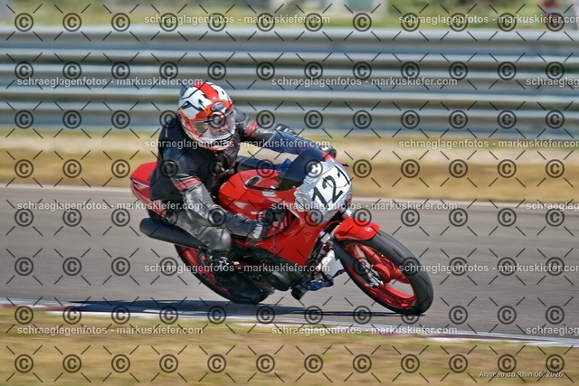 26bc03-1101 | markuskiefer.com - Realisiert mit Pictrs.com