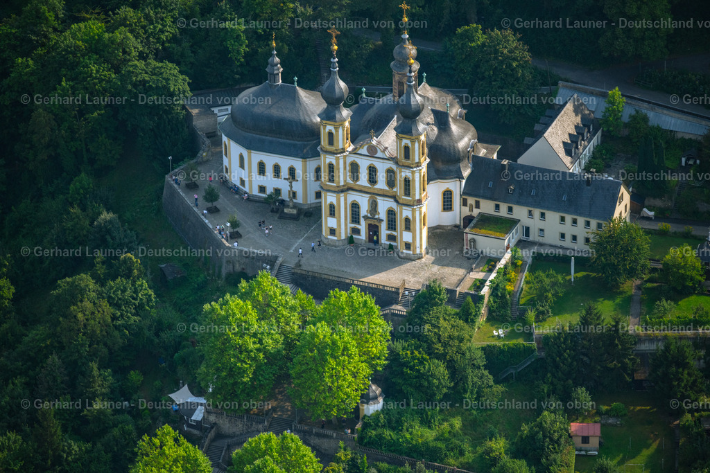 4047686 | WüRZBURG 21.08.2021 Kirchengebäude " Wallfahrtskirche Käppele " am Nikolaushof im Ortsteil Steinbachtal in Würzburg im Bundesland Bayern, Deutschland. Weiterführende Informationen bei: Stadt Würzburg,  Wallfahrtskirche Mariä Heimsuchung und Schmerzhafte Muttergottes Käppele Würzburg. // Church building " Wallfahrtskirche Kaeppele " on Nikolaushof in the district Steinbachtal in Wuerzburg in the state Bavaria, Germany. Further information at: Stadt Wuerzburg,  Wallfahrtskirche Mariae Heimsuchung und Schmerzhafte Muttergottes Kaeppele Wuerzburg. Foto: Gerhard Launer