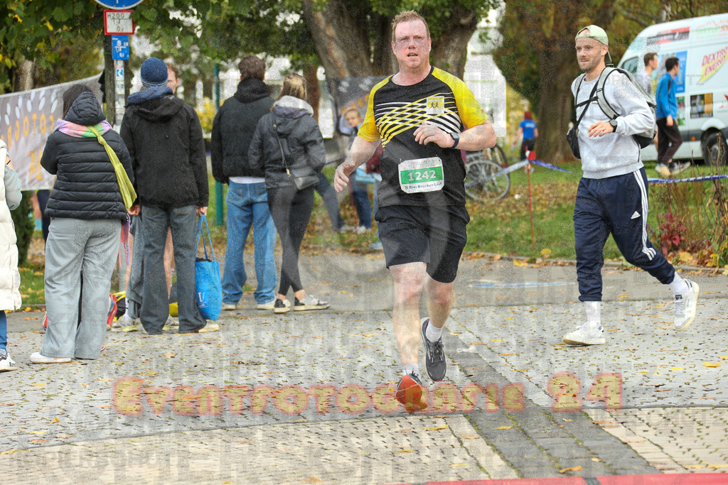 241020_1117_EX1_1800 | Sportfotografie im Rhein-Sieg Kreis, Köln, Bonn, NRW, Rheinland Pfalz, Hessen, etc. Unser Tätigkeitsfeld umfasst den Laufsport vom Volkslauf über den Marathon, Duathlon, Triathon bis zum Ultralauf wie Kölnpfad Ultra oder Schindertrail.