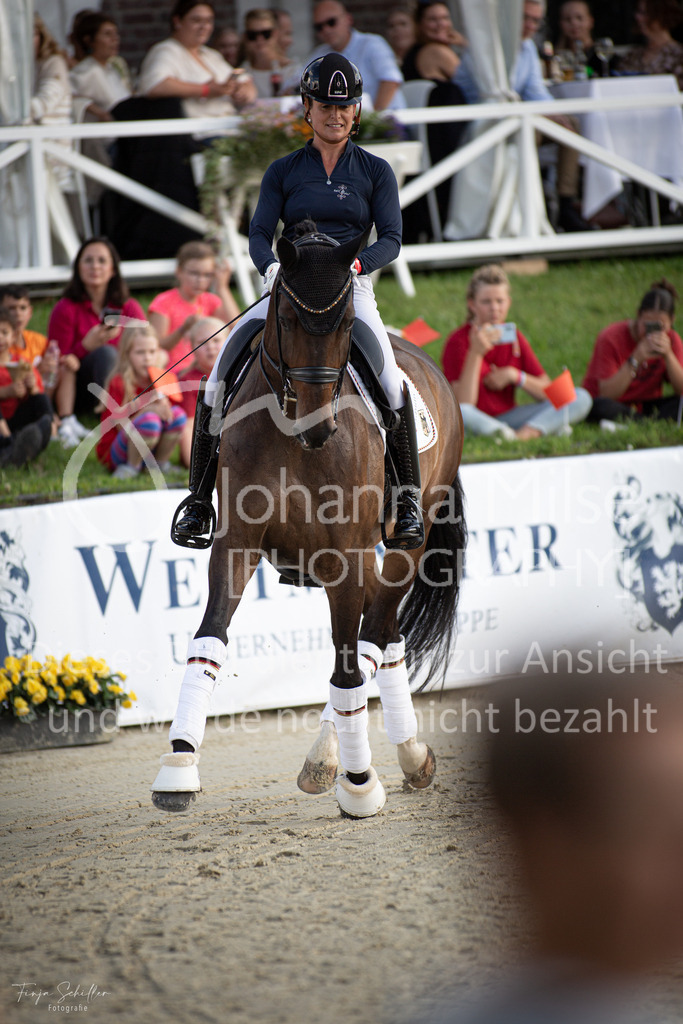 230728_BHO_Showprogramm_FS-706 | Deine schönsten Turniermomente als professionelle Fotos! Entdecke hochwertige Pferdesport-Fotografie im Online-Shop. Jetzt Fotos finden & bestellen!
