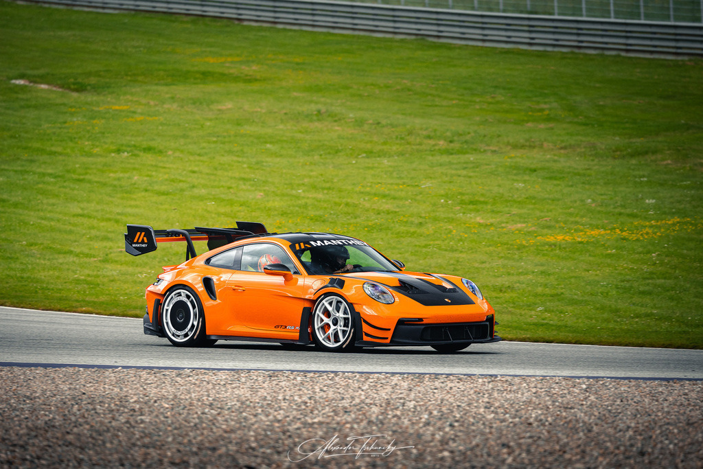 R6PZ1831 _Alexander Tschuncky | Entdecken Sie die faszinierende Welt von Alexander Tschuncky Arts: Kreative Fotografie, atemberaubende Automobilkunst und hochwertiger Bilderdruck. Lassen Sie sich inspirieren! - Realisiert mit Pictrs.com