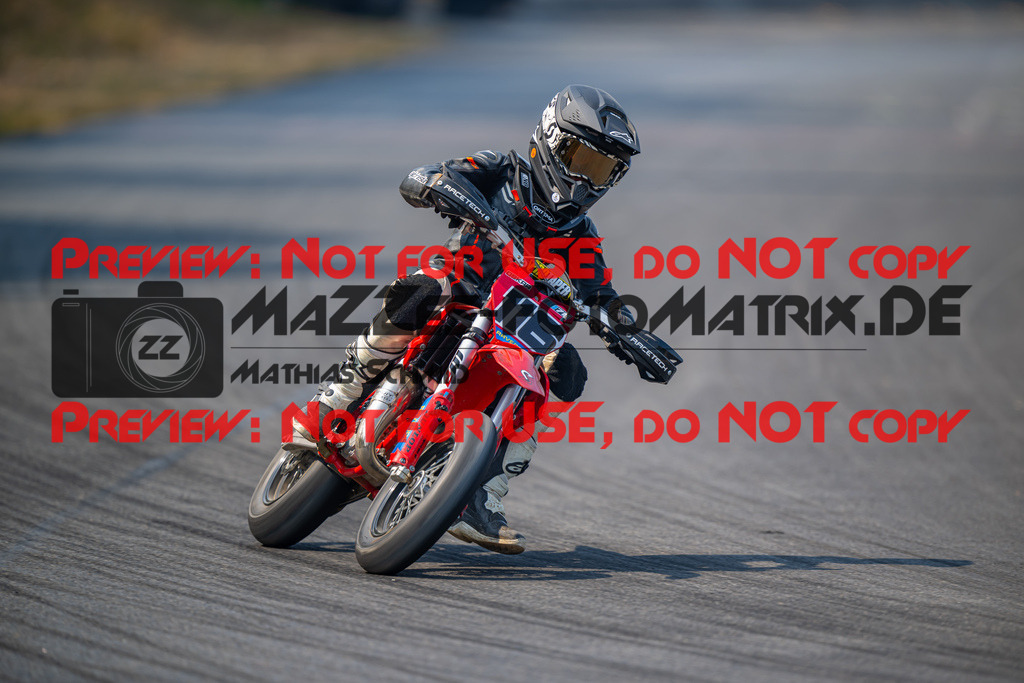 MaZZes-Fotomatrix-20260816-615294 | ROOKIES