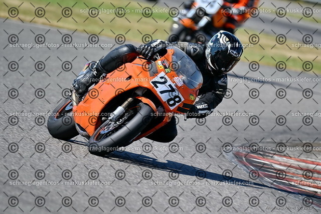 25bc03-0100 | markuskiefer.com - Realisiert mit Pictrs.com