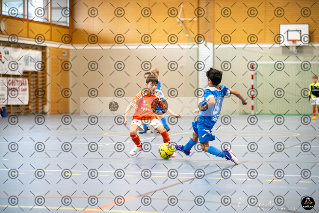 20241201_FCR-Hallenturnier-Ea_RAW-2_016 | Sport und Naturfotografie von Roberto Esposito zeigt echte Momente Bewegung und die Schönheit der Natur. Ausdrucksstarke Bilder schaffen Emotionen.