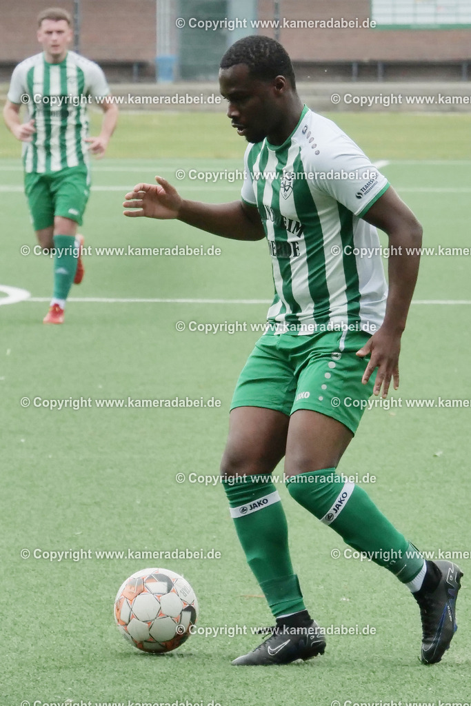 Fußball : Bezirksliga : TV Voerde - FC Sterkrade 72 | Fußball : Bezirksliga : TV Voerde - FC Sterkrade 72 am 25.05.2025 in Voerde - Realisiert mit Pictrs.com