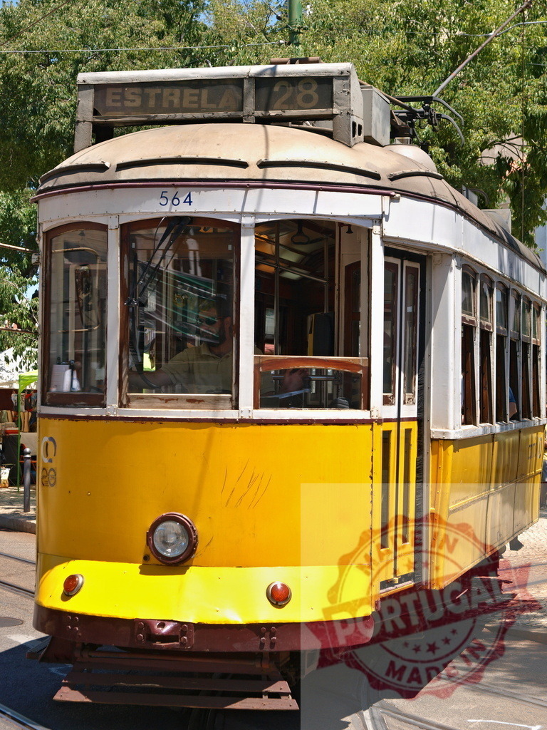 Yellow Lisbon Tram Number 28 Going to Estrela in Summer | Yellow Lisbon tram number 28 going to Estrela on a sunny summer day - Realisiert mit Pictrs.com