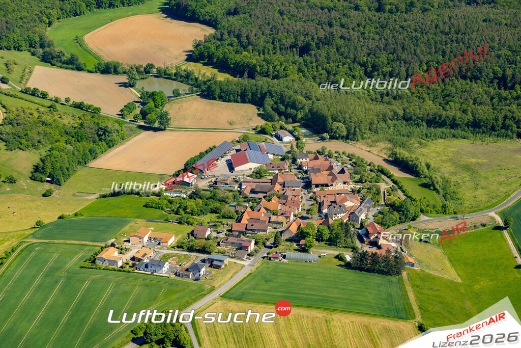 Luftaufnahme  Bischofsheim  Zeil am Main Das Luftbild wurde 2025 vom UL-Flugzeug heraus erstellt ( keine Drohne ) - Hochauflösende Luftaufnahme -Nicht vergleichbar mit Google Maps oder Satelittenbilder- Die Geschenkidee !Mit Lizenz und Bildrechte bestellbar