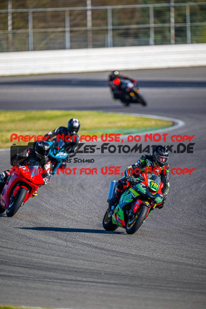 MaZZes_FotoMatrix_230410_0753 | ROT