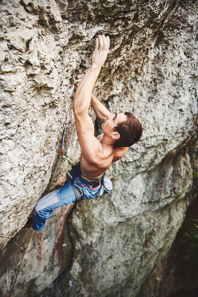 CS-180819-0158-2 | Kevin Schatz in seinem Projekt am Hängenden Stein im Pegnitztal