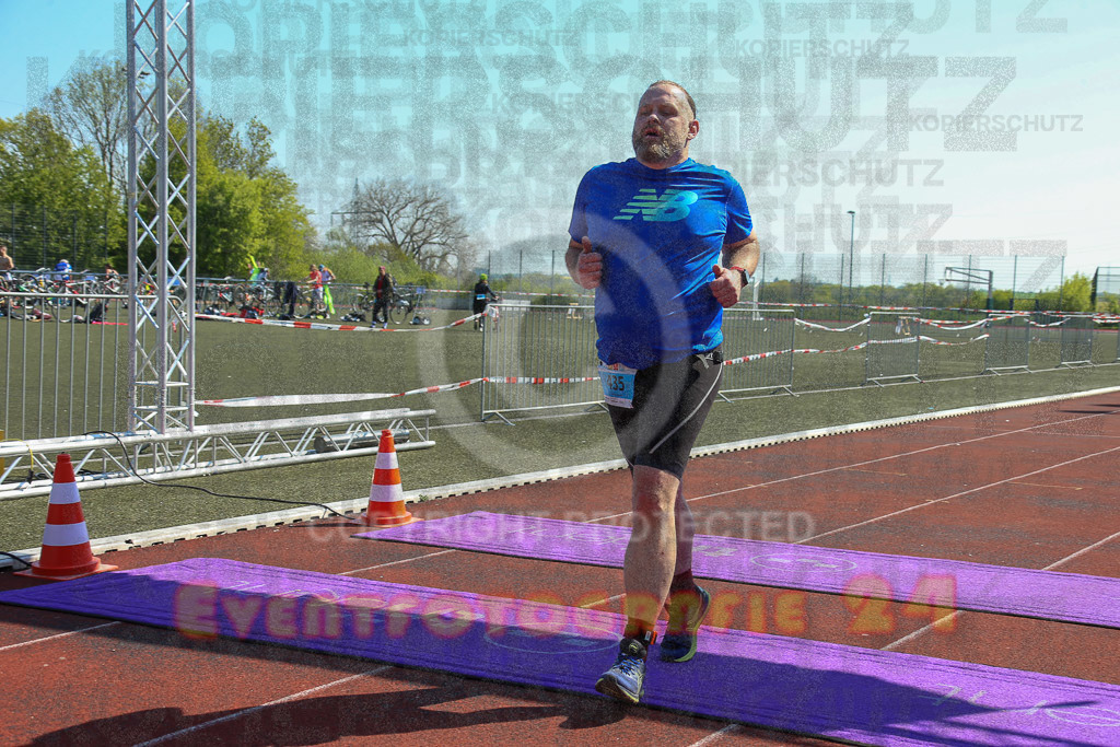 220424_1140_EX1_4863 | Sportfotografie im Rhein-Sieg Kreis, Köln, Bonn, NRW, Rheinland Pfalz, Hessen, etc. Unser Tätigkeitsfeld umfasst den Laufsport vom Volkslauf über den Marathon, Duathlon, Triathon bis zum Ultralauf wie Kölnpfad Ultra oder Schindertrail.