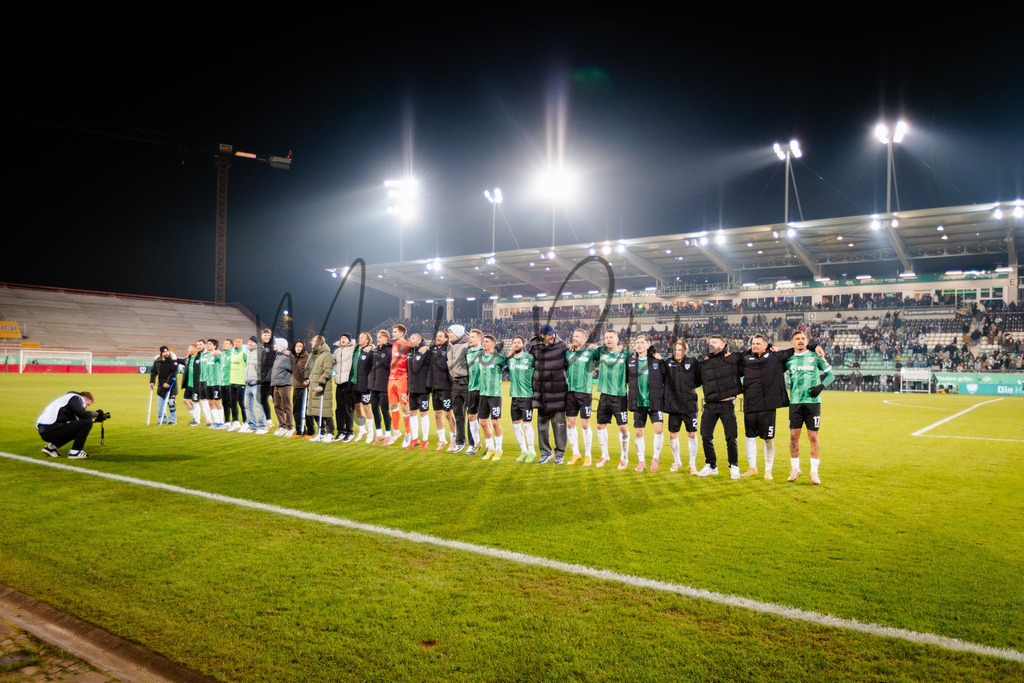 2. Bundesliga, Saison 2025/26, 15. Spieltag: SC Preußen Münster - Hannover 96 | Münster, 05.12.2025: 2. Bundesliga, 15. Spieltag, SC Preußen Münster gegen Hannover 96 im LVM-Preußenstadion in Münster. Foto: sportfotografie.ms | Markus Paletta - Realisiert mit Pictrs.com