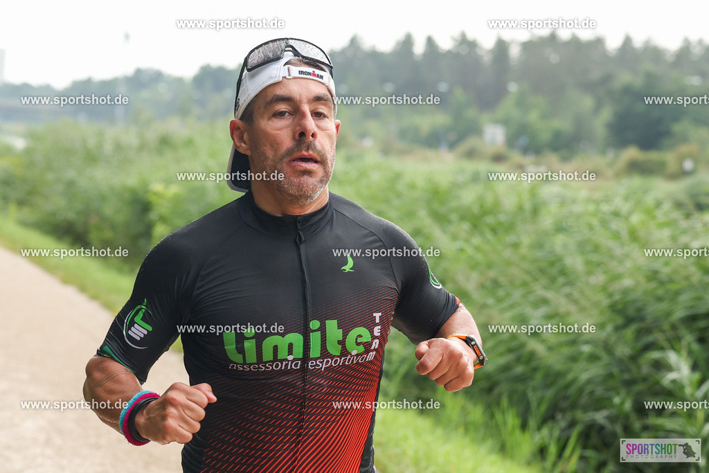 LUR_1653 | 34. M-net Erlanger Triathlon 2025 #erlangertriathlon  #mnettriathlon2025 #mnettriathlon #team #olympischedistanz #mitteldistanz #triathlon #maindonaukanal  #erlangertriathlon2025 #yourpictrs #tv1848 #tv1848erlangen  #triathlonbayern #sportinerlangen #demsportverbunden #sportshot_your_pictrs Copyright: www.sportshot.de