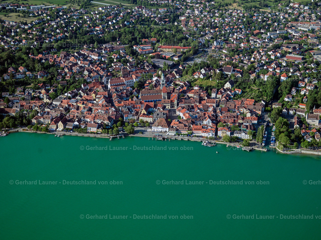 2696495 | ÜBERLINGEN 2006 Stadtansicht des Innenstadtbereiches an den Uferbereichen des Bodensee in Überlingen im Bundesland Baden-Württemberg, Deutschland. // City view of the downtown area on the shore areas of Lake of Constance in Ueberlingen in the state Baden-Wuerttemberg, Germany. Foto: Gerhard Launer