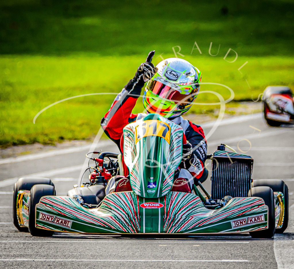 77C962BC-3DE5-47D8-8DDD-6FB7F88B43F2 | traudl_s_fotos
